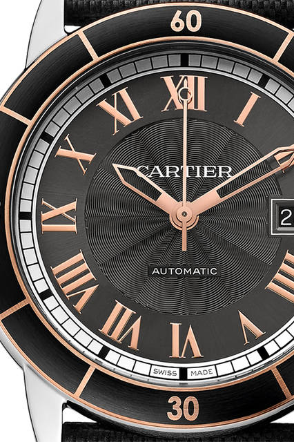 <strong>Ronde Croisière de Cartier</strong><br />Case: Stainless steel<br />Diameter: 42mm<br />Thickness: 9.7mm<br />Movement: Automatic (in-house Cal. 1847 MC)<br />Water resistance: 100m<br />Strap: Black calfskin with steel double adjustable deployant buckle<br />Price: ¥615,600<br /><br />Photo 2000©Cartier