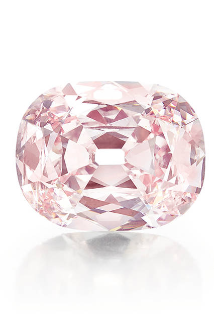 A 34.65-carat pink diamond from Golconda, offered at Christie's New York auction in April 2013. It sold for $39 million (approx. ¥4.8 billion) and is known as the "Princie Diamond" after an Indian prince.<br /><br />© Christie’s Images Ltd. 2015