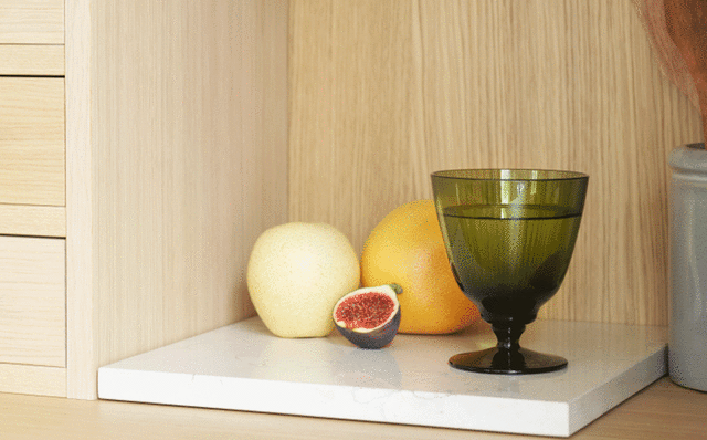 FLOW Glass