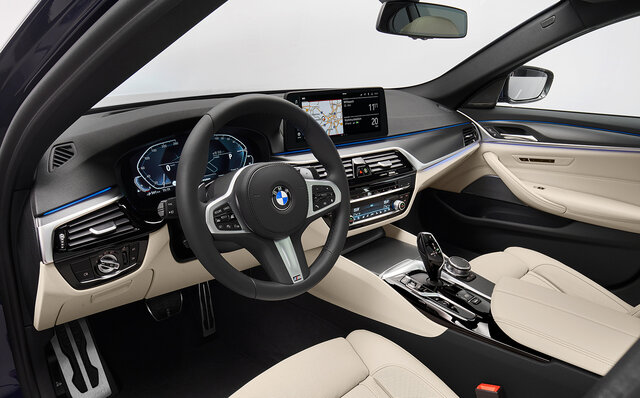BMW 530e xDrive セダン インテリア