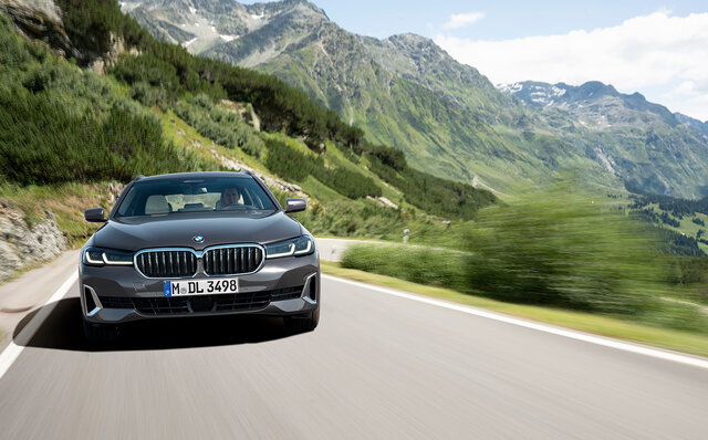 BMW 530i ツーリング