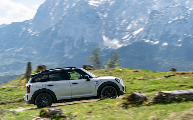 BMW MINI Crossover