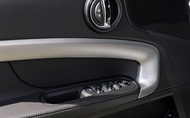 BMW MINI Crossover Interior