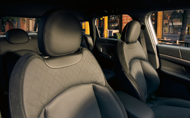 BMW MINI Crossover Interior