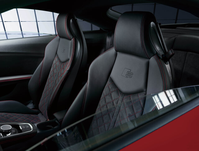 Audi TT Coupe S Line Competition アウディ TTクーペSライン コンペティション