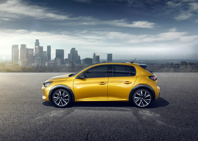 PEUGEOT 208 プジョー208