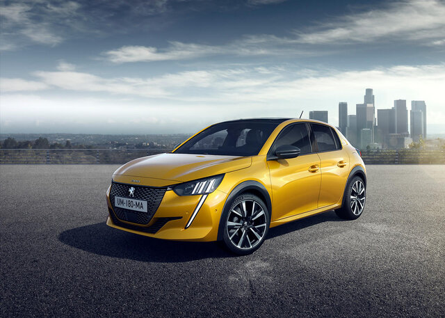 PEUGEOT 208 プジョー208