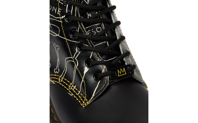 DR.MARTENS
