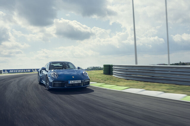 PORSCHE 911 Turbo ポルシェ911ターボ