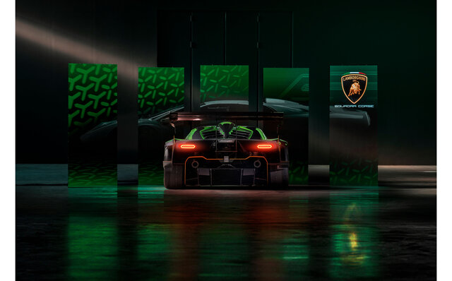 LAMBORGHINI Essenza SCV12 ランボルギーニEssenza SCV12