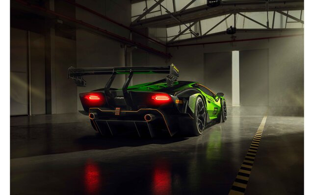 LAMBORGHINI Essenza SCV12 ランボルギーニEssenza SCV12