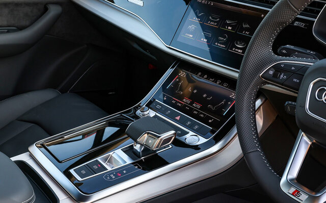 アウディ Q7 インテリア