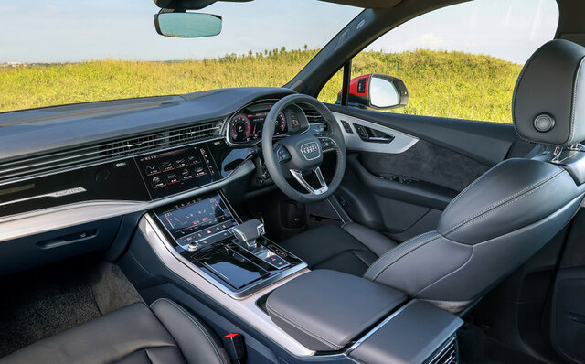 アウディ Q7 インテリア