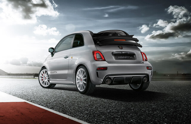 Abarth 595 esseesse アバルト595 エッセエッセ  Abarth 595C esseesse アバルト595C エッセエッセ