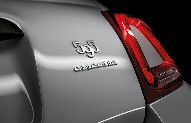 Abarth 595 esseesse アバルト595 エッセエッセ  Abarth 595C esseesse アバルト595C エッセエッセ