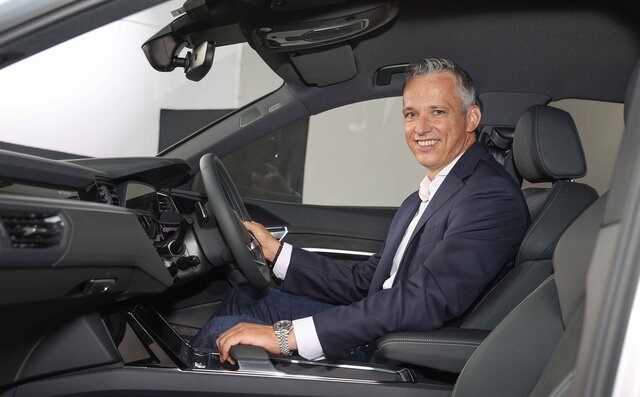 アウディの電動化攻勢尖兵、アウディ「e-tronスポーツバック」が発売｜Audi