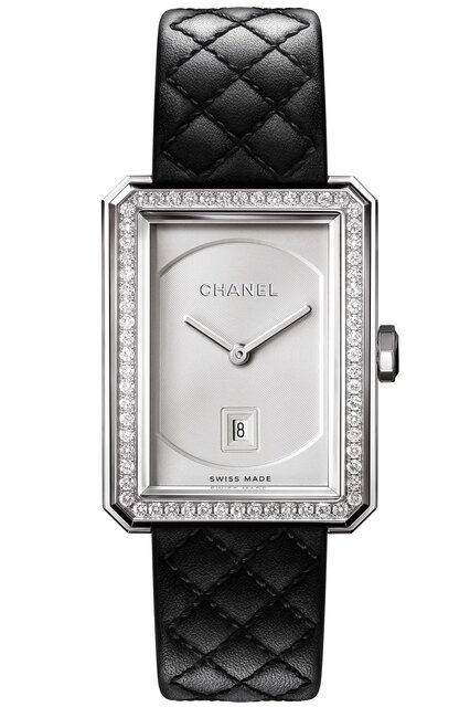 シャネルの永遠のスタンダード。キルティング加工ストラップの新作「ボーイフレンド」｜CHANEL