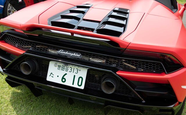 タウンスピードでも楽しい──ランボルギーニ ウラカンEVOの後輪駆動モデルに公道試乗｜Lamborghini