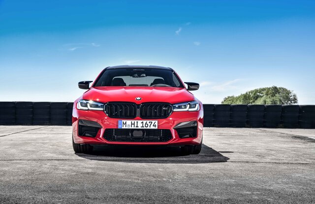 BMW、5シリーズベースの高性能モデル、M5とM550i xDriveを発売｜BMW