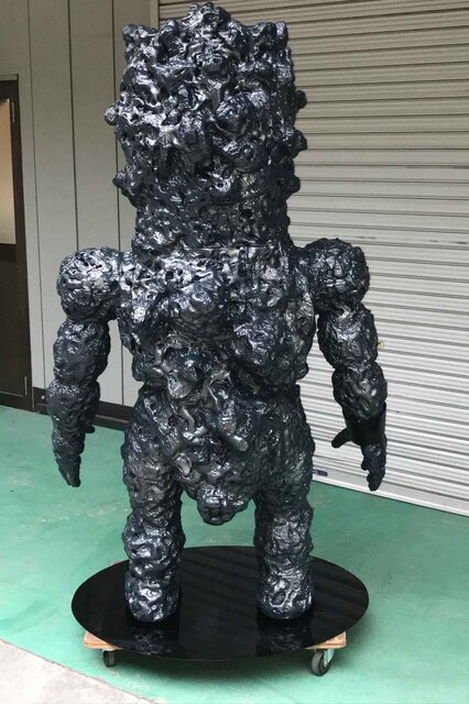The Making of the 6-Foot Tall "FOUR EYES" by NAGNAGNAG | MEDICOM TOY