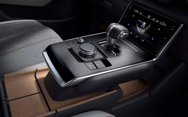 マツダ、新型クロスオーバーSUV「MX-30」を発表｜Mazda