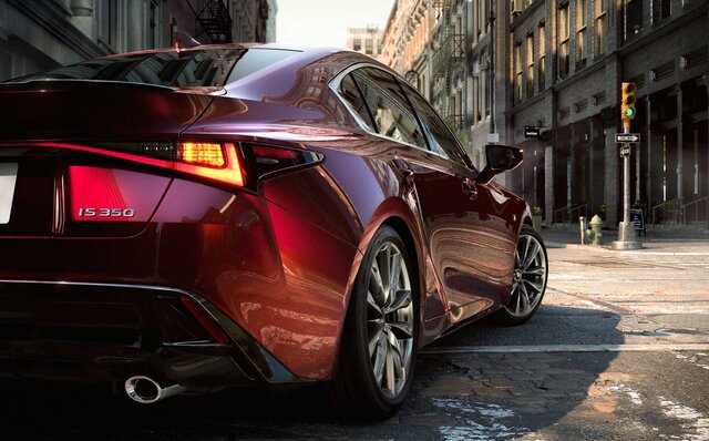 マイナーチェンジしたレクサスIS発売開始｜LEXUS