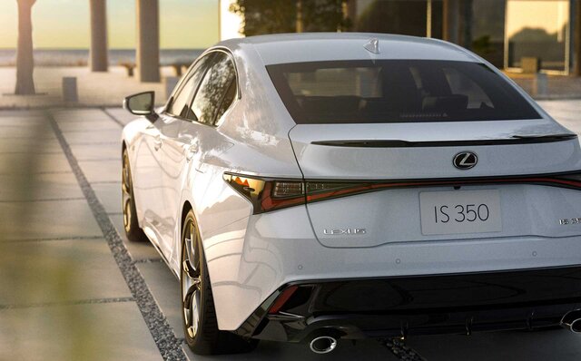 マイナーチェンジしたレクサスIS発売開始｜LEXUS