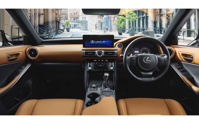 マイナーチェンジしたレクサスIS発売開始｜LEXUS