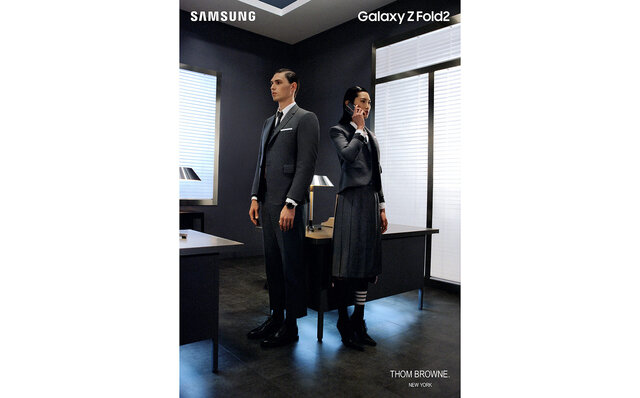 Galaxy とThom Browne のコラボレーション第二弾Galaxy Z Fold2 Thom Browne Editionが日本上陸｜Galaxy×THOM BROWNE