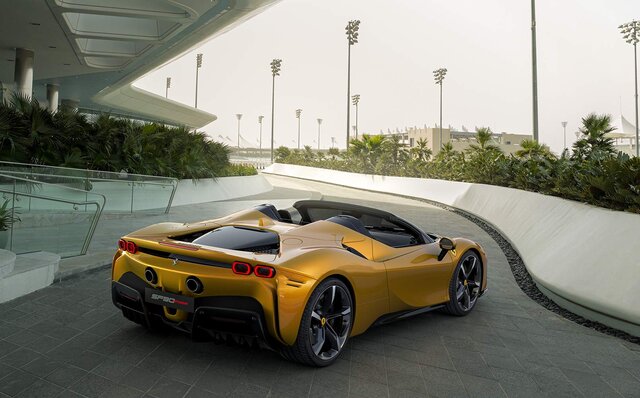 Ferrari's mass-produced open-top PHEV model, the "SF90 Spider," makes its debut | Ferrari