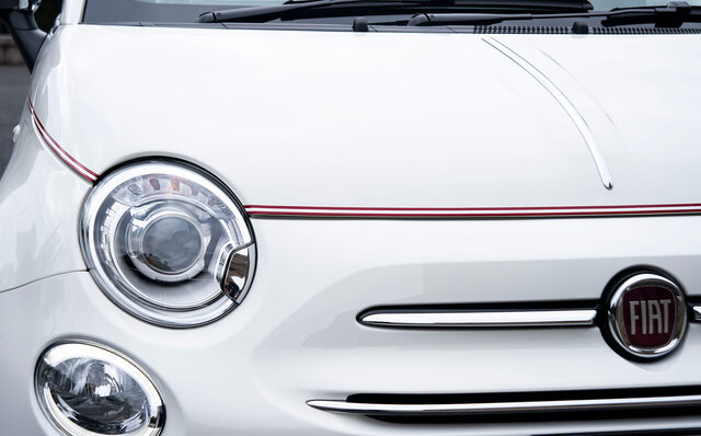 Stylist Mika Nagasawa and Magazinist Toru Kitahara Discuss the Charm of the FIAT 500 Cinquecento Dolcevita, a "Sweet Life" Reimagined for Today | FIAT