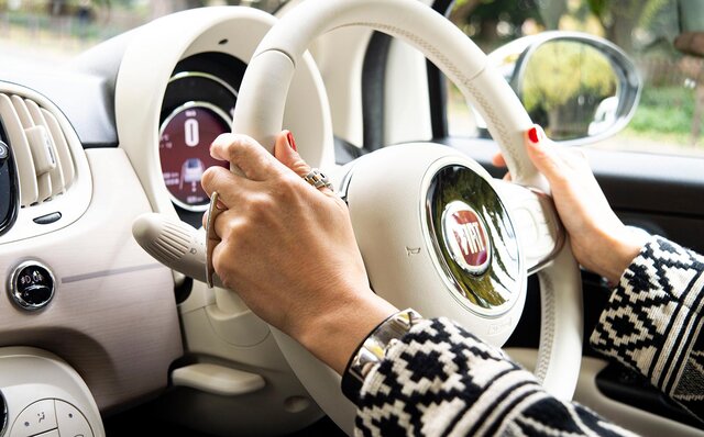 Stylist Mika Nagasawa and Magazinist Toru Kitahara Discuss the Charm of the FIAT 500 Cinquecento Dolcevita, a "Sweet Life" Reimagined for Today | FIAT