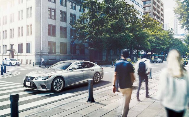 レクサスのフラッグシップモデル、LSがマイナーチェンジ｜LEXUS