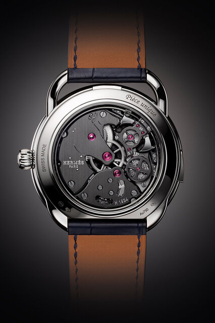 The "Arceau Lift" Tourbillon Minute Repeater, Featuring Meticulous Beauty | HERMÈS