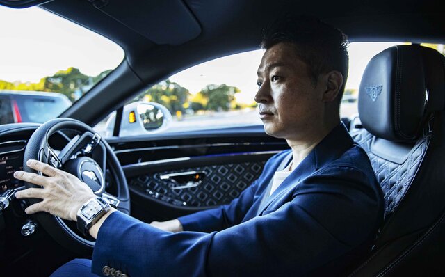 ライフアチーバーが語るベントレーの魅力──歯科医師 栗林研治先生×ベントレーコンチネンタルGT V8｜Bentley