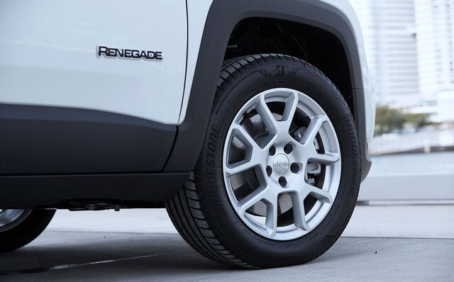 Test Drive: The Jeep Renegade 4xe, Jeep's Electrified Pioneer | Jeep®