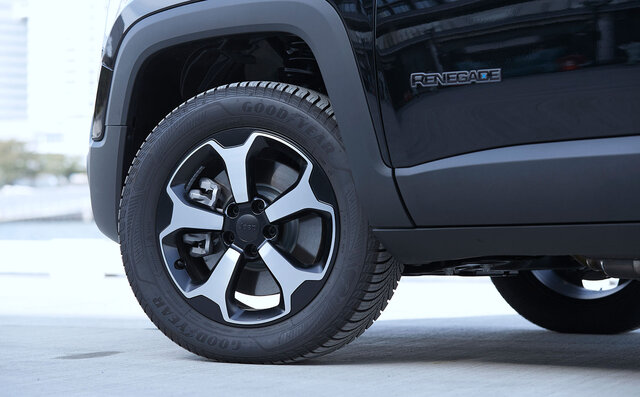 Test Drive: The Jeep Renegade 4xe, Jeep's Electrified Pioneer | Jeep®