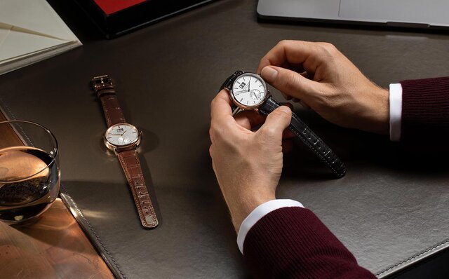 Refined New Silver-Dial Saxonia Outsize Date | A. LANGE & SÖHNE