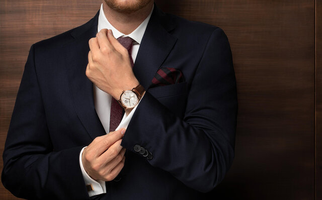 Refined New Silver-Dial Saxonia Outsize Date | A. LANGE & SÖHNE