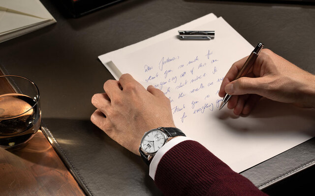 Refined New Silver-Dial Saxonia Outsize Date | A. LANGE & SÖHNE