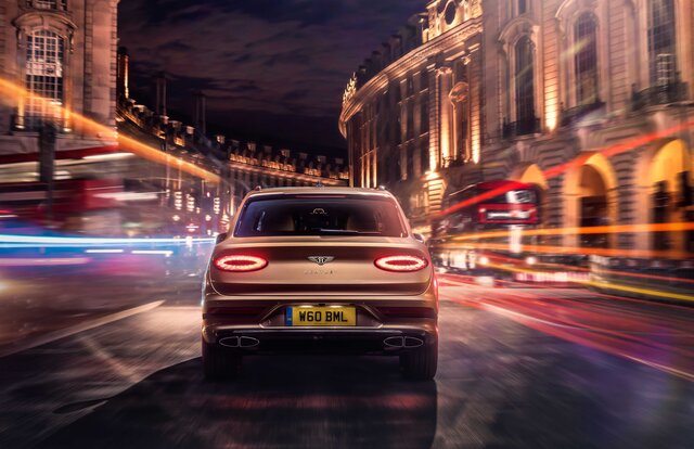 ベントレー、ベンテイガのPHEVモデルを発表｜Bentley