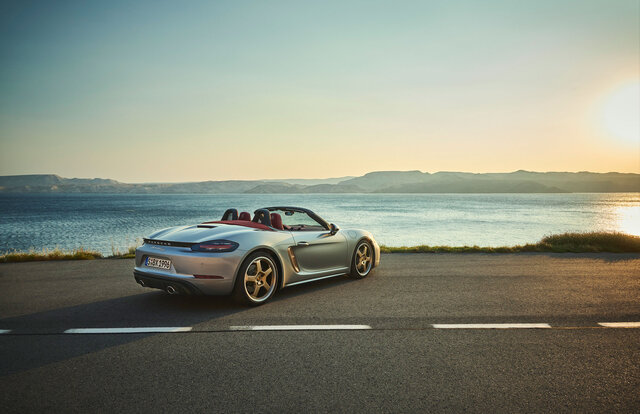 ポルシェ ボクスター誕生25周年を記念した、全世界1250台のみの限定車が登場｜Porsche