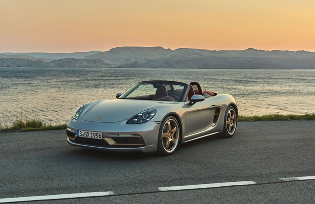 ポルシェ ボクスター誕生25周年を記念した、全世界1250台のみの限定車が登場｜Porsche