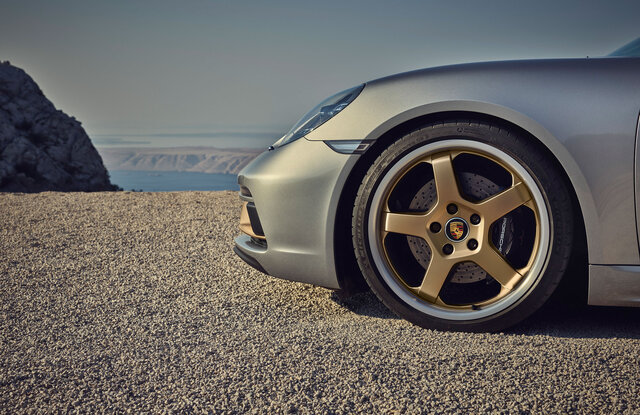 ポルシェ ボクスター誕生25周年を記念した、全世界1250台のみの限定車が登場｜Porsche