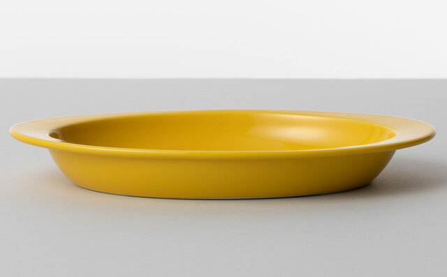 Available in 9 colors. A versatile plate for various occasions | HASAMI