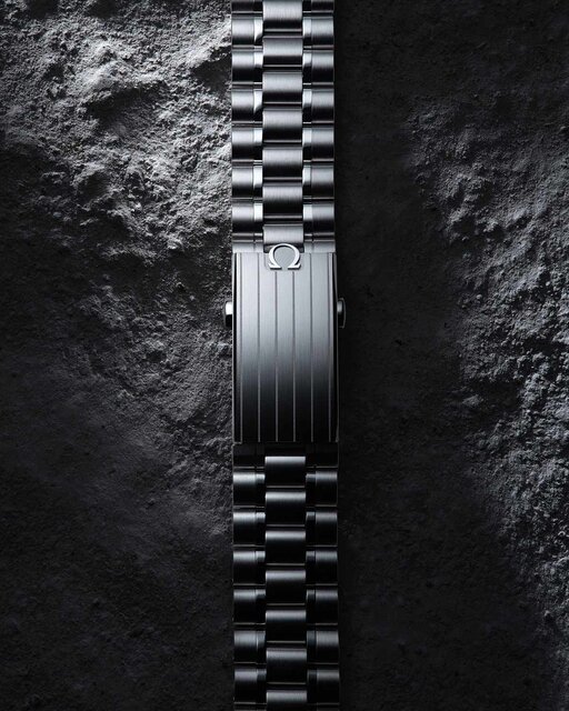 スピードマスター ムーンウォッチプロフェッショナル マスター クロノメーター｜OMEGA