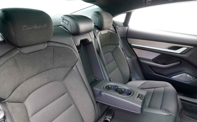自動車好きにとっても楽しめるBEV──ポルシェ タイカン4Sに試乗｜Porsche