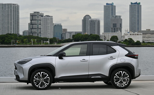 新型トヨタ ヤリスクロスのハイブリッドとガソリンに試乗｜TOYOTA