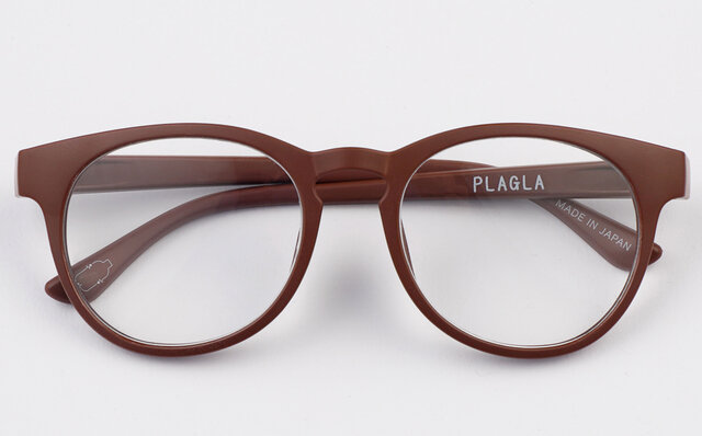 Approximately two 500ml used PET bottles become one eyeglass frame | PLAGLA