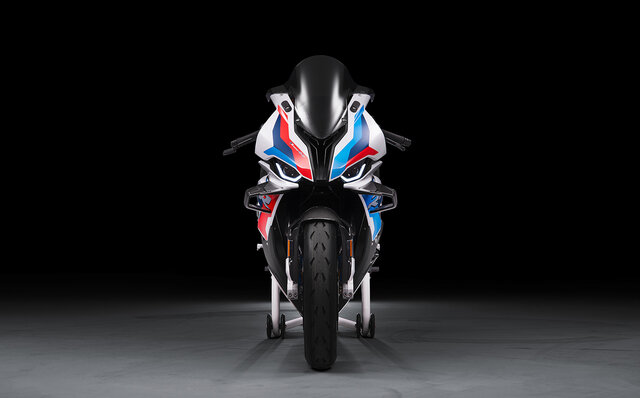 BMW、バイク初のMモデル「M 1000 RR」を発売｜BMW